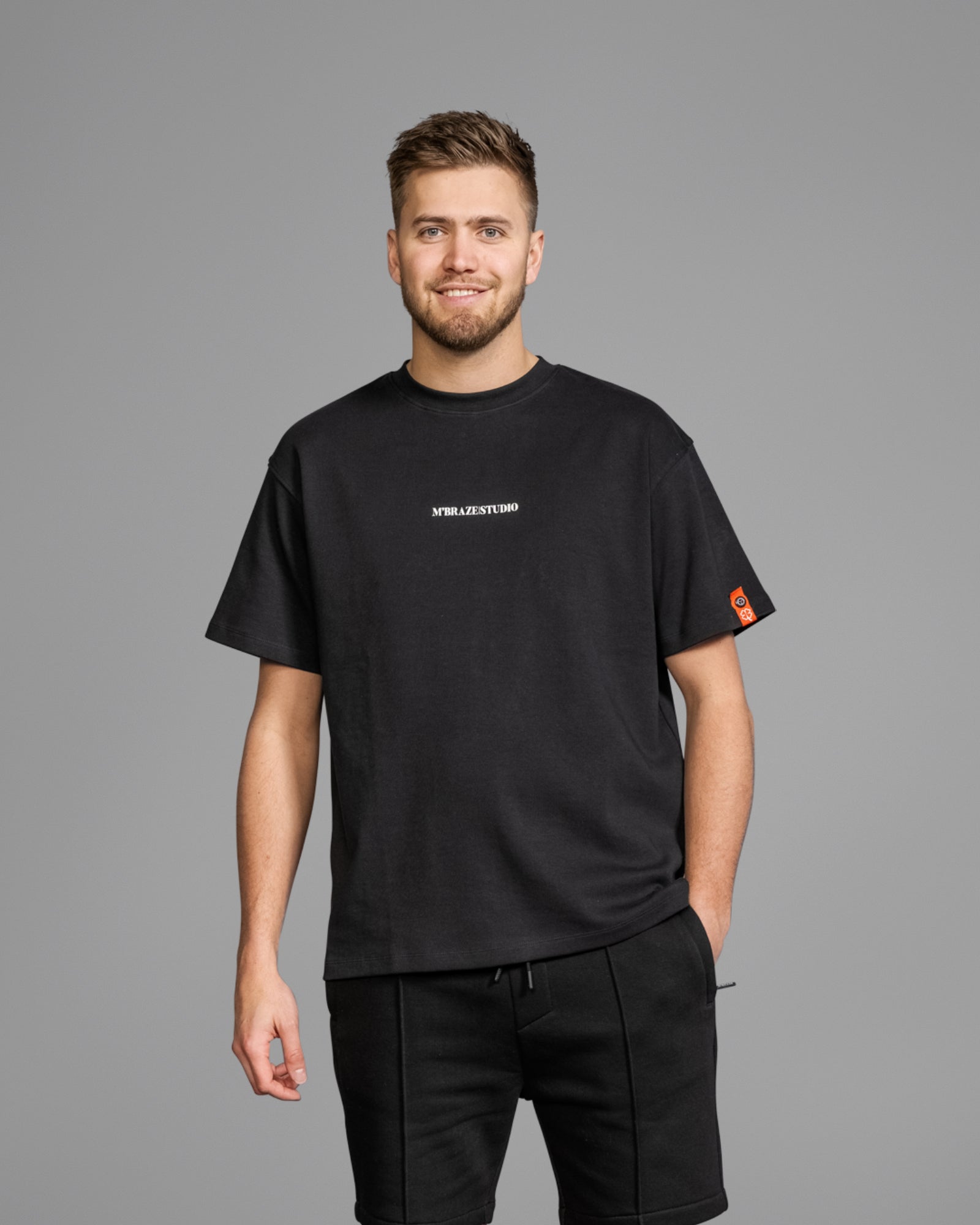 Studio Tee Loose Fit
