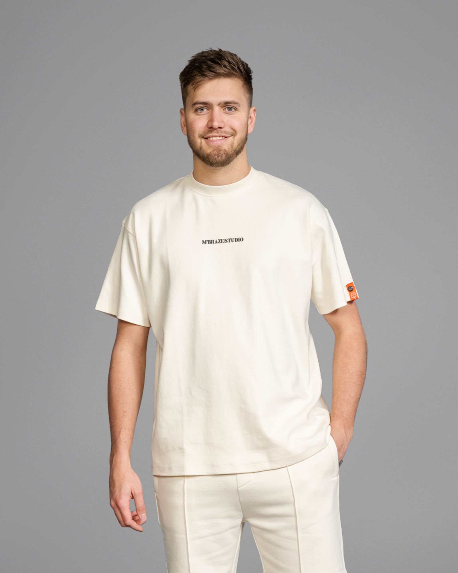 Uniqueness Tee Loose Fit